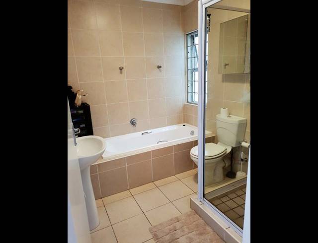 2 BEDROOM PROPERTY TO RENT IN MELKBOSSTRAND